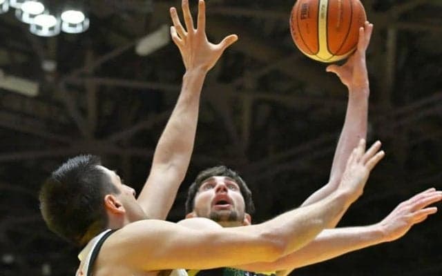 まさかの点の取り合い、栃木ブレックスが終盤にアルバルク東京を振り切って勝利