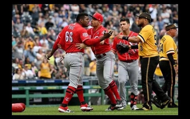 5人退場の乱闘劇　MLB公式公開の動画にも反響「プイグによる余興の準備を」