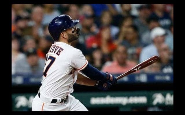 【MLB】「小さな巨人」アルトゥーベが2戦連発特大弾　“看板越え”の次は“看板直撃”