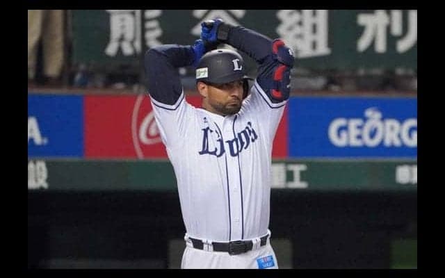 西武メヒアが球団9000号のメモリアルアーチ「ライオンズは素晴らしい球団」