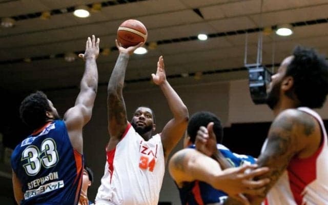 苦しみながらも耐え抜いた富山グラウジーズ、粘る横浜を土壇場で振り切る逆転勝利