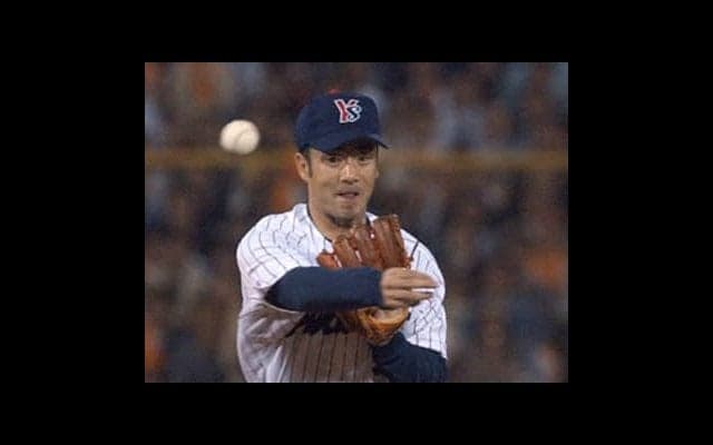 土橋勝征が守備固めで危機一髪。秋山幸二の打球に「やっちゃった」