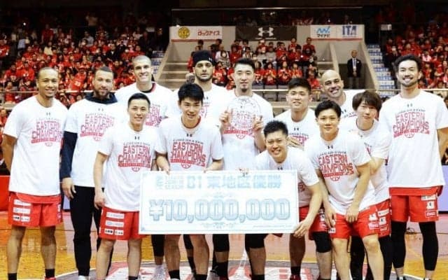 千葉ジェッツが堅守から走るバスケでアルバルク東京を撃破、激戦の東地区優勝決定