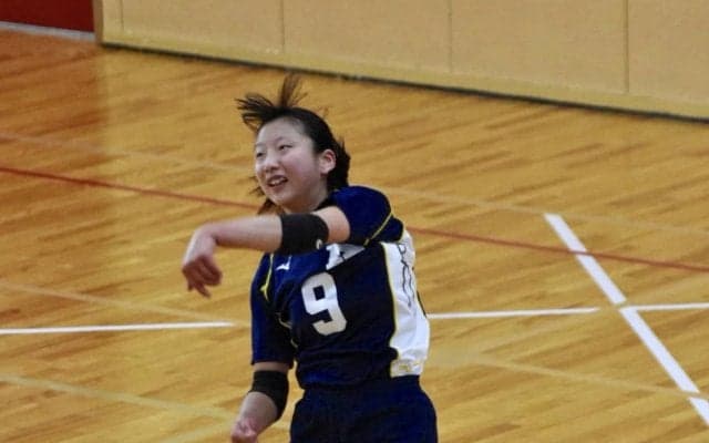 【バレーボール部女子】　兵庫大にストレート勝ちで、春季リーグ開幕連勝
