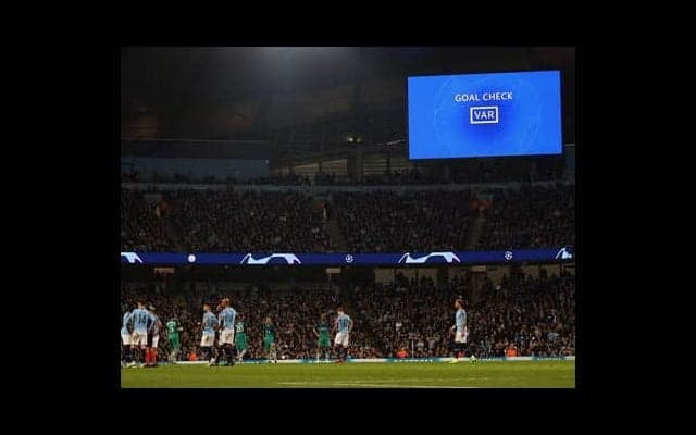 日本も導入のVARとの正しい付き合い方。決めるのは人間で機械ではない