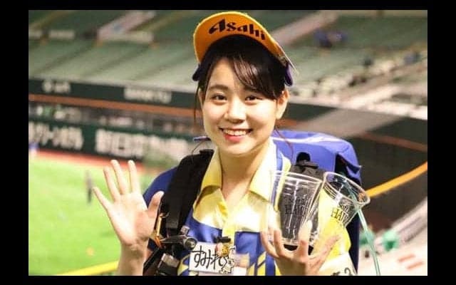 比嘉愛未似？　筧美和子似？　笑顔眩しい美女売り子が語る“極意”「秘訣は絶対にある」【福岡発 売り子名鑑2019】