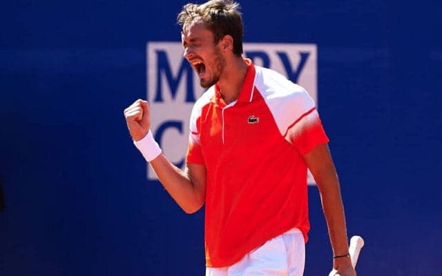 錦織破ったメドベージェフ「もう少しで勝ちを逃すところだった」。2時間24分の接戦制し今季25勝目[ATP500 バルセロナ]