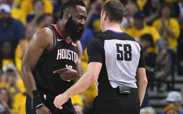 ハーデンがウォリアーズの危険行為に苦言「カワイに起こったことは皆知っている」