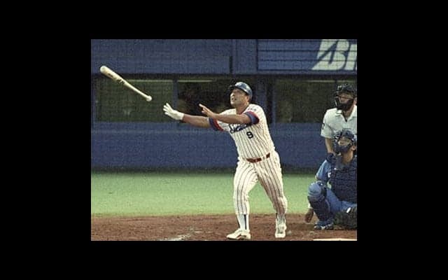 日本シリーズで代打サヨナラ満塁弾。ヤクルト杉浦亨はカチカチだった