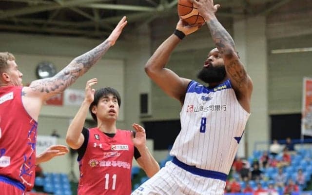 勝てば昇格のB2プレーオフ3位決定戦、エチェニケの45分間の大活躍で島根が先勝