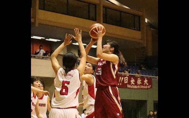 苦しみながらベスト８進出を決める