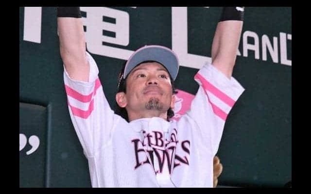 鷹・松田宣が9号ソロ　「扱いやすい方」の“巨人坂本勇モデル”バットで貴重な一発