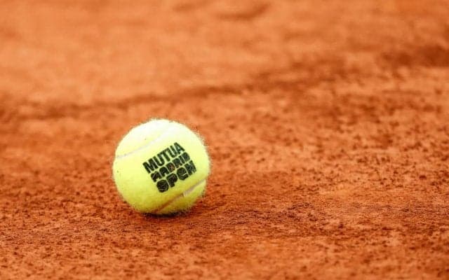 サーブはイン？アウト？大事なマッチポイントの判定が物議を醸す。