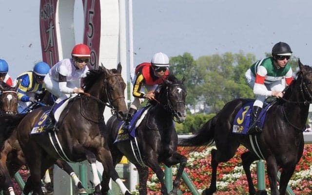 【オークス】北村友「タフな流れでも反応はしてくれた」クロノジェネシスは3着