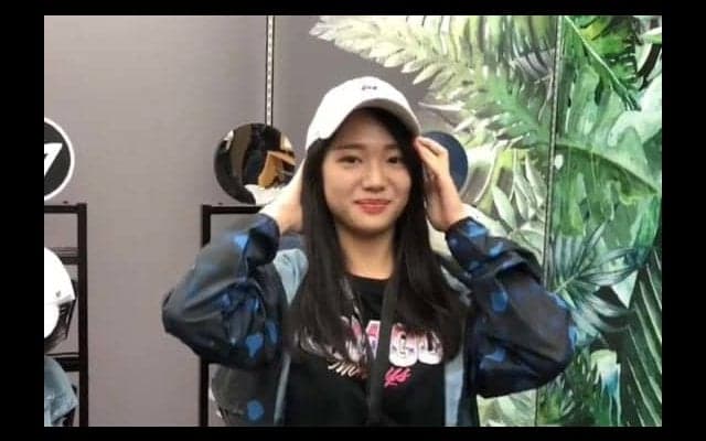 キャップにレプリカユニ…2年連続台湾一・ラミゴのグッズが話題　美人店員が紹介