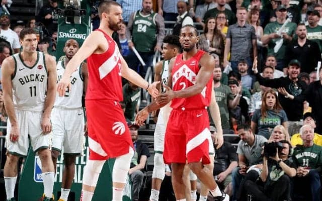 最終クォーターのエースの出来に明暗、レナードが35得点を挙げラプターズが王手