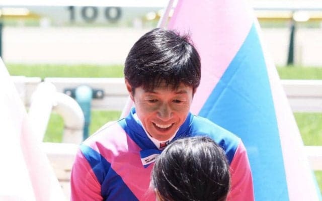 日本ダービージョッキー紹介が行われる