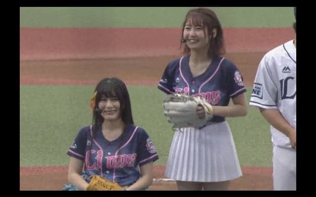 西武、SKE48＆仮面女子が始球式　溢れる笑顔で観客沸かす「また今年もツーバンに…」