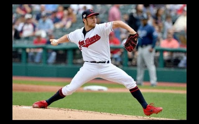 【MLB】故意？　故意じゃない？　女房役にスパイクの歯を向けた打者に“報復死球”か