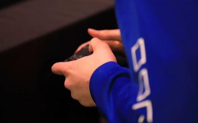 【eスポーツ選手向けセルフケア動画コラム#04】緊張を解くツボ「労宮（ロウキュウ）」
