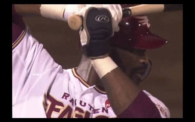 楽天ブラッシュ、劣勢から逆転13号3ラン！　6回までノーノーの西武今井は呆然