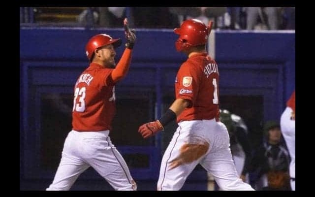 広島鈴木、先制2ラン＆同点二塁打　12連敗中のヤクルトは降雨中断後の悪夢