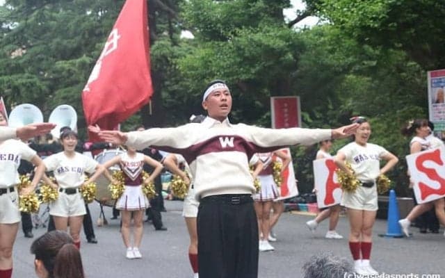 慶大を「一蹴」せよ！伝統の早慶戦前合同デモンストレーション