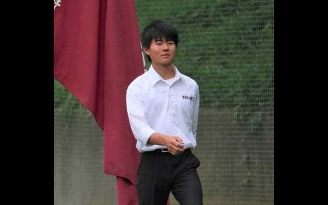 椎名が選手たちを先導。六人が個人賞を獲得／閉会式