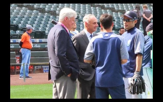 【MLB】イチロー氏、フリー打撃で快投13分！愛弟子ゴードンには身振り手振り助言も