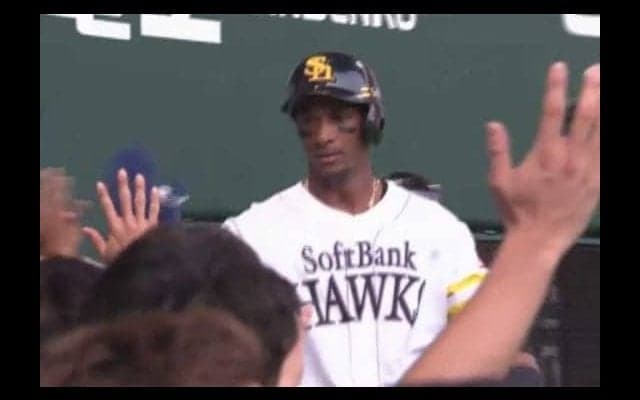 鷹が3連勝で首位に並ぶ　グラシアルが3安打4打点　中日5連敗で今季ワースト借金9