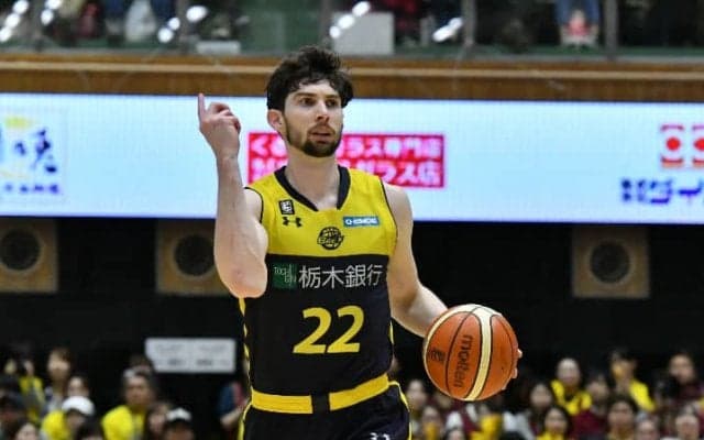 栃木ブレックス、ライアン・ロシターとの契約継続「史上最強のブレックス」へ