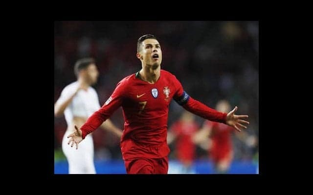 圧巻のハット。「千両役者」ロナウドは一点の曇りなき欧州王座を狙う