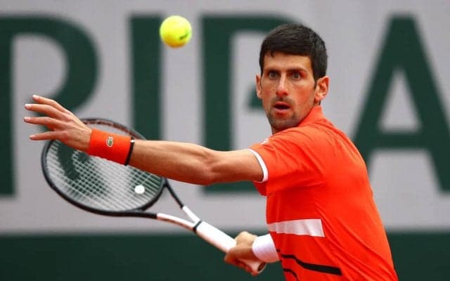 ジョコビッチ対ティームの準決勝は雨天順延に。セットカウント1-1、第3セット途中で[全仏オープン]