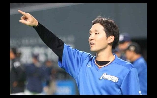 日ハム杉谷、大腸がんから復帰の阪神原口と2S写真を公開「笑顔でグランドに…これぞ帝京魂」