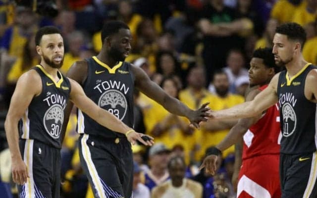 崖っぷちに立たされたウォリアーズ、一戦必勝で史上2例目の大逆転優勝を狙う