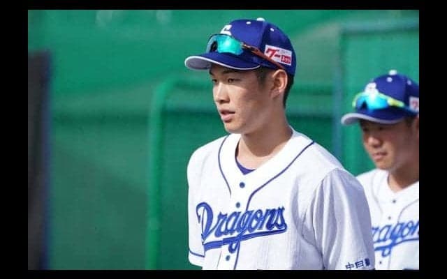 中日京田、屈辱の開幕スタメン落ちから学んだ“アライバ”の教えとは