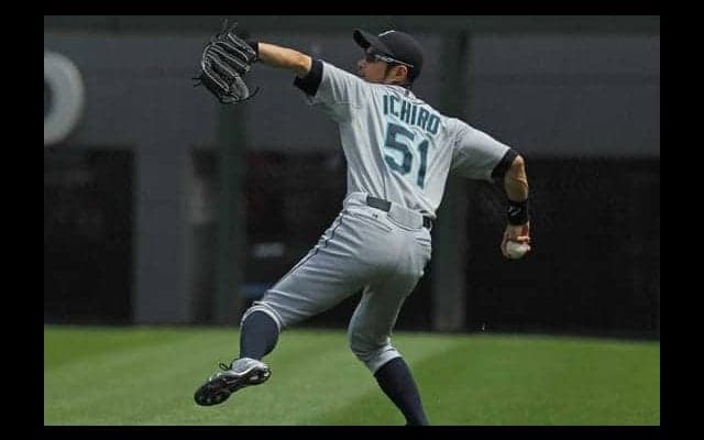 イチロー氏の伝説レーザーが「史上最高」に決定！　MLB公式アンケートで