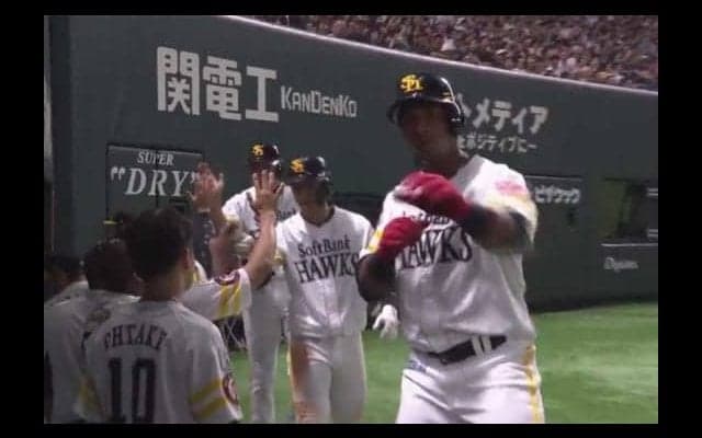 鷹、負け越し阻止　大竹8回零封で3連勝＆グラ値千金3ラン　虎は好投の高橋遥を見殺し