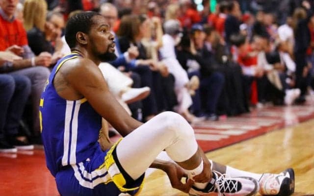 第5戦に強行出場しアキレス腱を損傷したデュラント「今は深く傷ついている」