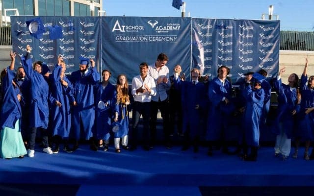 ナダルとフェレールからナダル・アカデミーの卒業を迎える生徒たちへ　知恵の贈り物