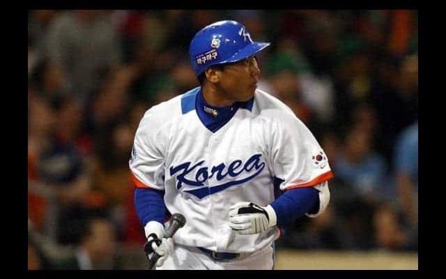 元ホークス李ボム浩が現役引退「ユニホームを脱ぐことに後悔はしたくない」