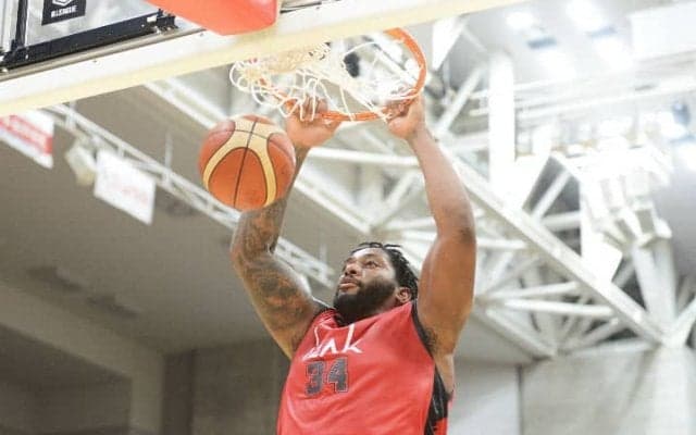 連続チャンピオンシップ進出へ、富山が重量級センターのジョシュア・スミスと契約