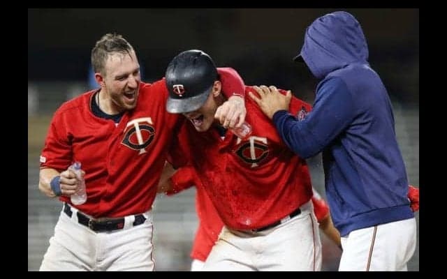 【MLB】両チーム18投手をつぎ込む死闘は5時間45分で決着！　日付跨ぎツインズが17回サヨナラ