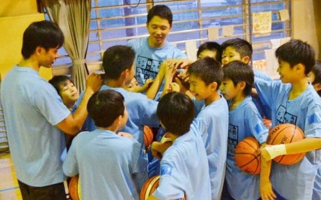 静岡県出身Bリーガーたちが地元に戻ってクリニックを開催「夢への挑戦の後押し」