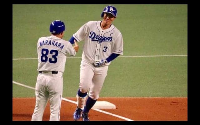 中日高橋「ベルト壊れたまま」で決勝6号3ラン！　衝撃エピソードにファン爆笑