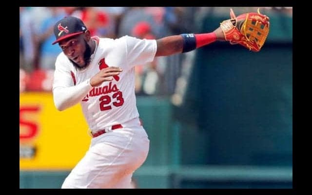 【MLB】オズナがまた…“笑撃”珍プレーにファン呆れ顔「捕っていたらつまらなかった」