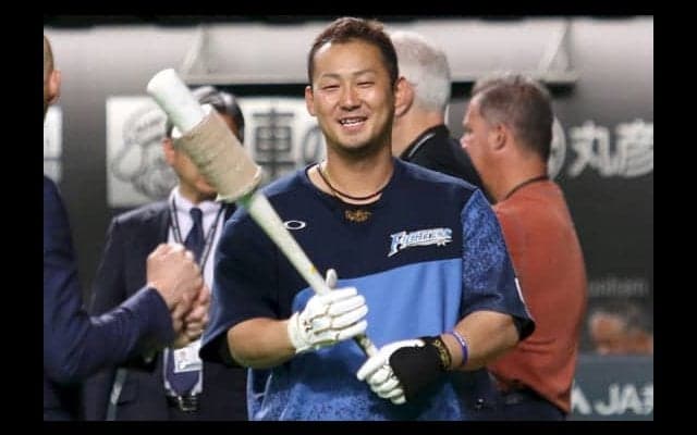 日ハム中田、ドラ1吉田輝に強力援護　初回いきなり先制16号2ラン