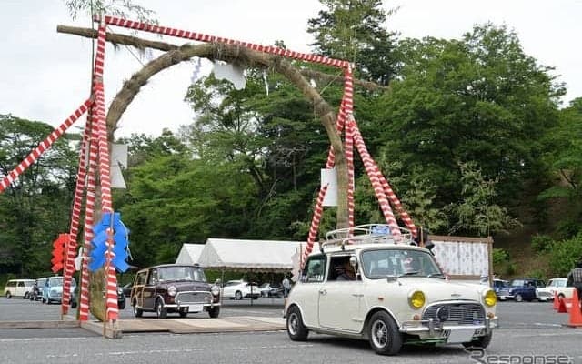 笠間稲荷神社で日本一の茅の輪をくぐって交通安全祈願…BMCミニ や S660