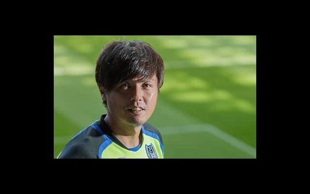 遠藤保仁が黄金世代のライバルを語る「追い抜いてやろうと思っていた」