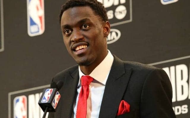 MIP受賞のパスカル・シアカムがアフリカの子供たちにエール「何だってできる」